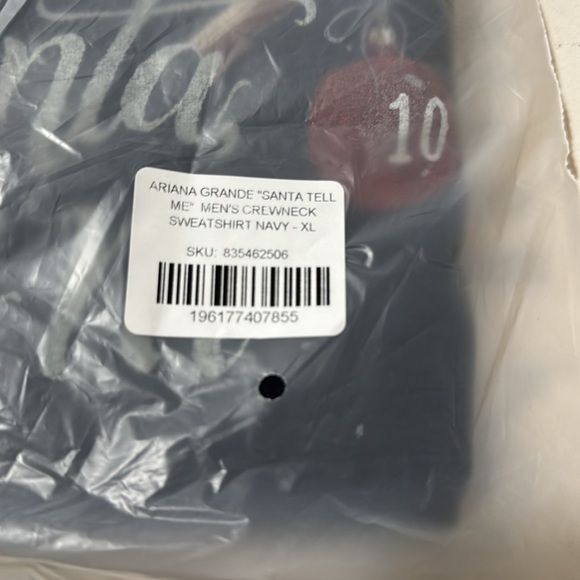 Ariana Grande, Santa Tell Me, Navy Sweatshirt NEW - Picture 3 of 3